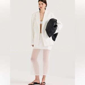 Henne oversized blazer
Small